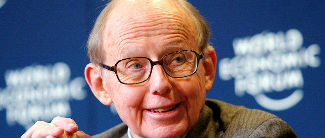 Samuel P. Huntington, au Forum de Davos, en 2004.

