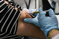 Virus: plan de relance en France, les Etats-Unis se pr&eacute;parent &agrave; un vaccin