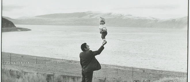 Henri Cartier-Bresson, << Lac Sevan, Armenie, URSS >>, 1972, epreuve gelatino-argentique de 1973.
