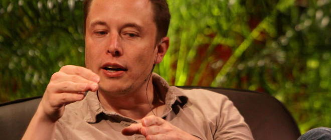 Ne il y a 48 ans en Afrique du Sud, Elon Musk a d'abord ete naturalise canadien, avant de devenir americain.
