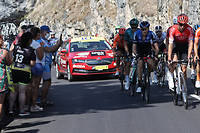 Tour de France&nbsp;: les Slov&egrave;nes se prom&egrave;nent au Grand Colombier, Bernal s'effondre