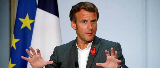 En costume mais sans cravate, Emmanuel Macron s'est dit ravi de retrouver le milieu des start-up.
