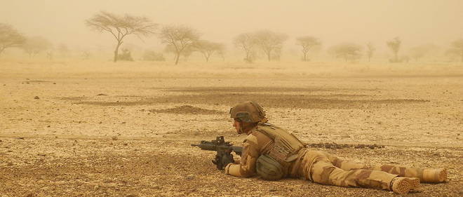 Soldat francais dans la region de Gourma, au Mali, au debut de l'operation Barkhane, en mars 2019.  

