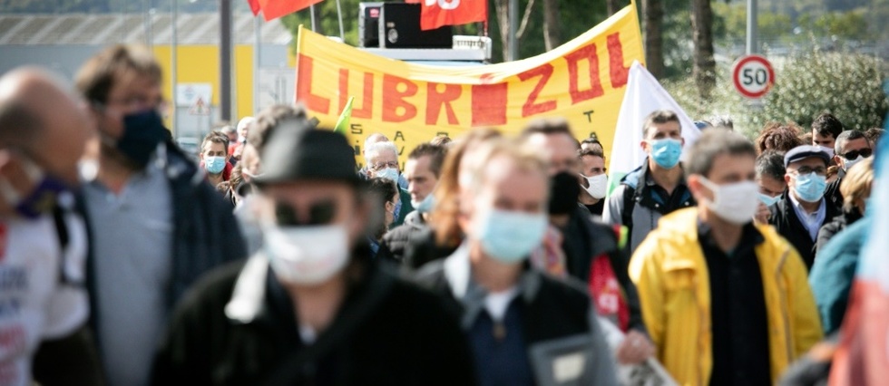 Manifestation a Rouen pour le premier anniversaire de l'incendie de l'usine Lubrizol