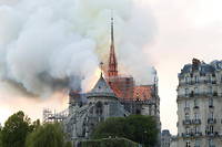 Incendie de Notre-Dame&nbsp;: une enqu&ecirc;te administrative r&eacute;clam&eacute;e par Moscovici