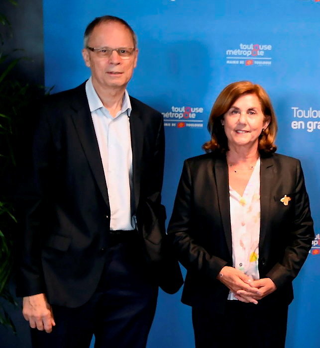 
        Jean Tirole, economiste, Prix Nobel 2014. Marion Guillou, ex-presidente de Polytechnique.