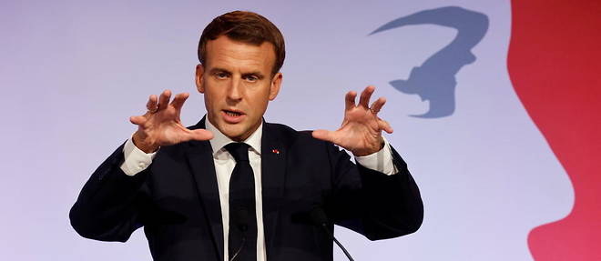 Le president Emmanuel Macron lors de son discours sur le separatisme aux Mureaux.
