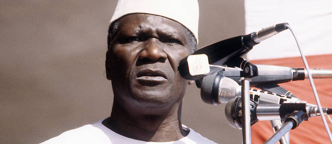 Apres avoir conduit la Guinee a dire << Non ! >> a la communaute franco-africaine, Sekou Toure s'est mue en dictateur qui a empeche la constitution d'une veritable nation guineenne.   
