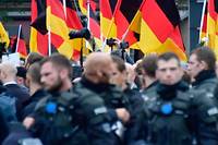 Allemagne: neuf bless&eacute;s lors d'un face-&agrave;-face entre pro et anti-&eacute;trangers &agrave; Chemnitz