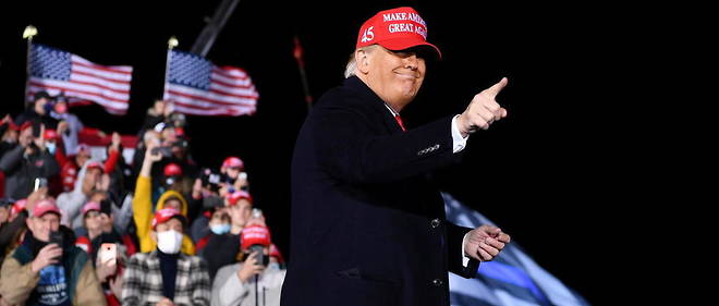 Le president americain Donald Trump a resorti la casquette << Make America great again >> lors d'un meeting de campagne a Janesville, dans le Wisconson, le 17 octobre 2020.
