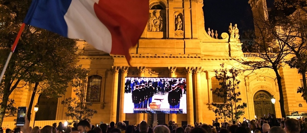 Macron rend hommage au "combat pour la liberte" de Samuel Paty