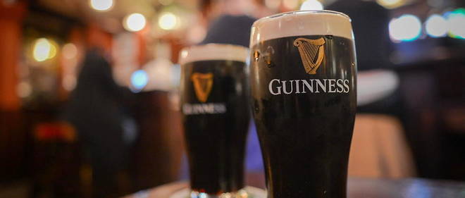 Sur le site de production St James Gate a Dublin, 2,5 millions de Guinness sont produites chaque jour. 
