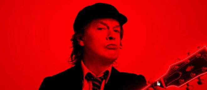Angus Young dans le clip « Shot in the Dark ».

