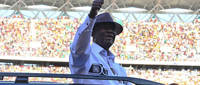 Le president ivoirien Alassane Ouattara a qualifie sa candidature a l'election presidentielle du 31 octobre de << sacrifice >>.
