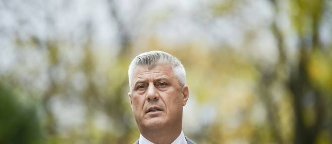 Le president kosovar, inculpe, demissionne et est mis en detention a La Haye