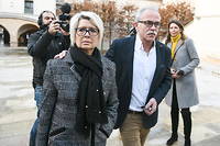 Les parents d'Alexia Daval, Isabelle et Jean-Pierre Fouillot, arrivant au tribunal de Besançon, le 7 décembre 2018. 
