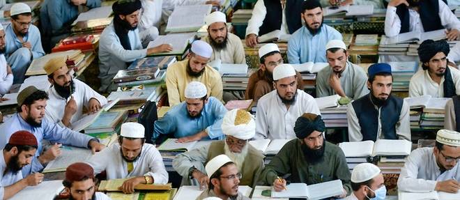 Pakistan: "l'universite du jihad" fiere de ses diplomes talibans