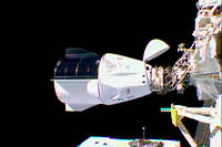 SpaceX&nbsp;: l'&eacute;quipe de la capsule Dragon est mont&eacute;e&nbsp;&agrave; bord de&nbsp;l'ISS