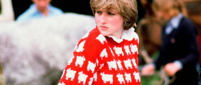Diana portant son pull Black Sheep en 1981.
