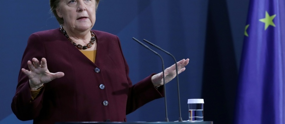 Angela Merkel, 15 ans a la chancellerie et une popularite "inoxydable"