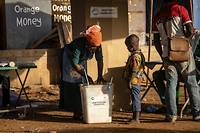 Burkina Faso: des milliers d'&eacute;lecteurs priv&eacute;s de vote lors d'&eacute;lections sous la menace jihadiste