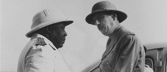 Lorsque le general de Gaulle lance l'appel du 18 juin, Felix Eboue (a gauche), gouverneur general du Tchad depuis 1939, prend le parti de la France libre contre le regime de Vichy. Plus tard, il sera aux cotes du general Charles de Gaulle au mois de fevrier 1944 au cours de la conference de Brazzaville. 
