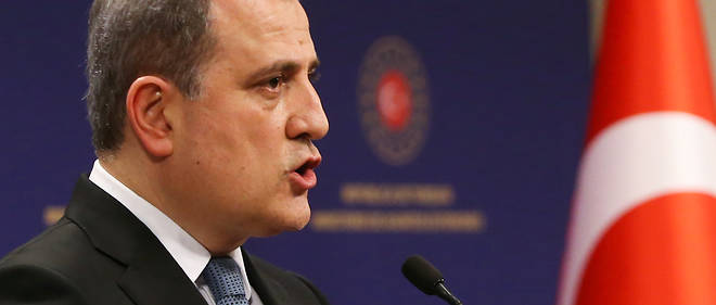 Le ministre azerbaIdjanais des Affaires etrangeres, Jeyhoun Bayramov, lors d'une visite a Ankara le 11 aout 2020. 
