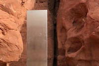 Utah&nbsp;: un &eacute;trange monolithe d&eacute;couvert par un pilote d'h&eacute;licopt&egrave;re