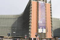 La Commission europ&eacute;enne au chevet de nos d&eacute;mocraties malades
