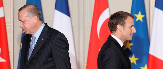 Recep Tayyip Erdogan (a gauche) et Emmanuel Macron (a droite), le 5 janvier 2018, au palais de l'Elysee, a Paris.
