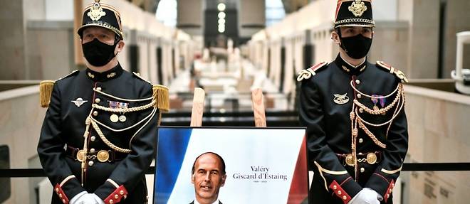 La France salue sobrement la memoire de Valery Giscard d'Estaing