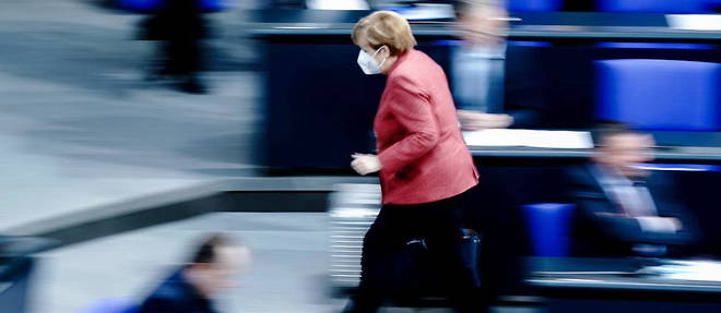 La chanceliere allemande Angela Merkel quitte le Bundestag le 9 decembre 2020. Elle etait attendue ce jeudi a Bruxelles pour le debut de son dernier Conseil europeen.
