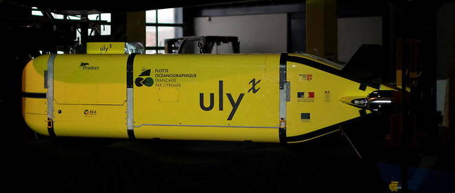 L'engin Ulyx est un robot autonome jusqu'a 6 000 metres.
