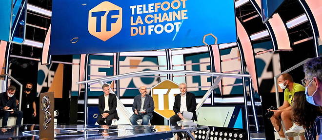 Jaume Roures (au centre), lors de la conference de presse de lancement de la chaine Telefoot, le 13 aout 2020.
