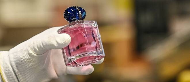 Dans une usine de l'Aisne, 40 flacons de parfum par minute, pour le monde entier