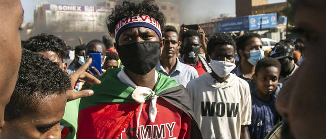 Deux ans apres la revolution, les frustrations des Soudanais sont encore nombreuses : economiques, politiques et judiciaires. 
