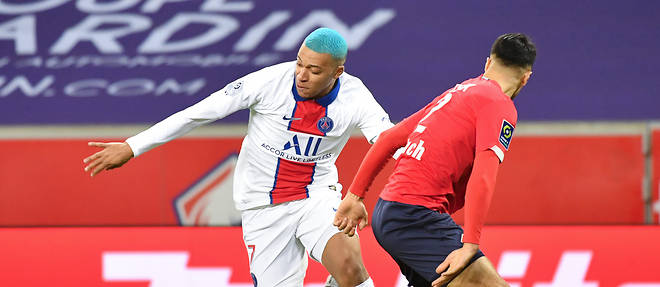 Dans le choc au sommet de la Ligue 1, Lille (1er) et le Paris Saint-Germain (3e) se sont neutralises (0-0).
