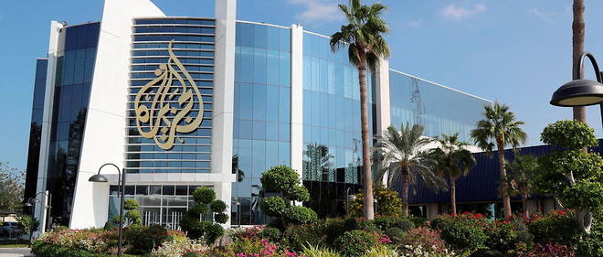 Basee au Qatar, Al Jazeera a longtemps ete une epine dans le flanc de de nombreux regimes autocratiques de la region. (Illustration)
