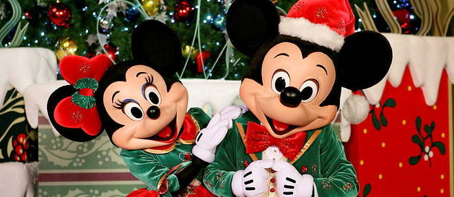 Mickey et Minnie vous souhaitent de belles fetes.

