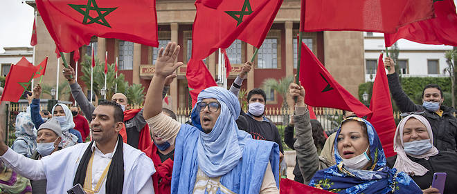 Le 13 decembre 2020, des Marocains favorables a la reconnaissance de la marocanite du Sahara et le retablissement des relations diplomatiques avec Israel manifestent leur soutien a Rabat. 
