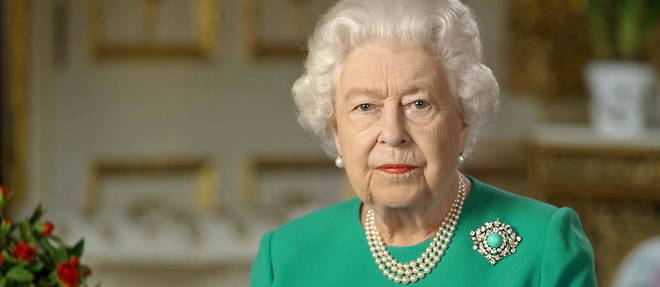 Pour Noel, la reine est restee au chateau de Windsor, pres de Londres, avec son mari le prince Philip. 
