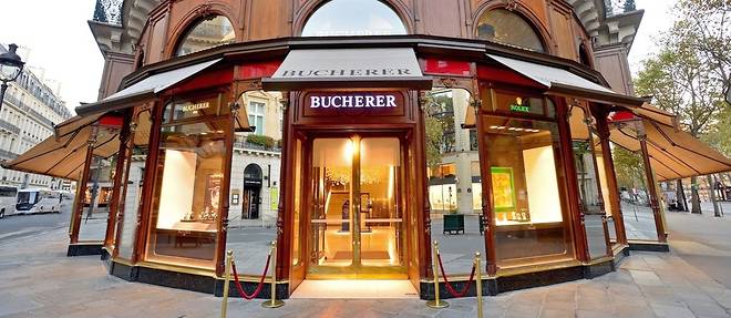 Depuis 2015, la maison Bucherer a pris l'habitude de faire du passage d'une annee a l'autre une parenthese particuliere baptisee << Mois horloger >>, melant univers des montres et expositions artistiques dans sa boutique parisienne du 12 boulevard des Capucines.
