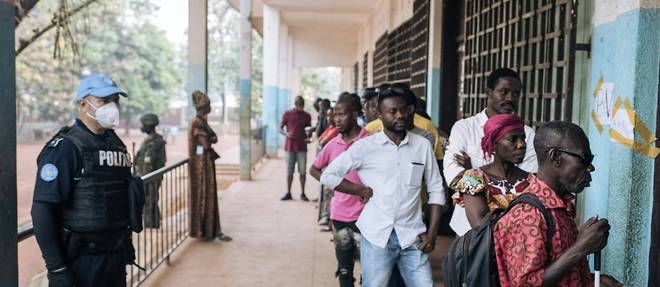 Elections en Centrafrique: un avenir a court terme deja lourd de risques