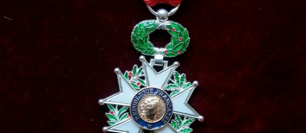 Legion d'honneur: hommage a ceux qui luttent contre le Covid-19
