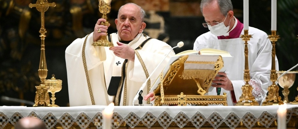Le pape officialise des fonctions liturgiques deja exercees par des femmes