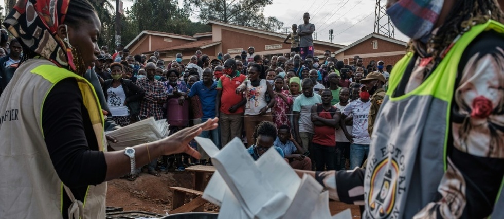 Presidentielle en Ouganda: Museveni en tete, Wine revendique la victoire