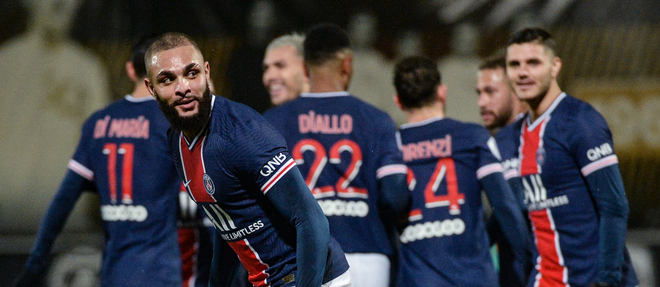 Le Paris Saint-Germain a pris la tête de la Ligue 1 grâce à son succès (1-0) à Angers.
