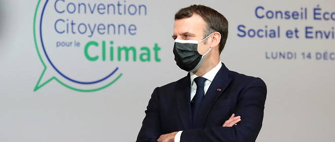 Le 14 decembre, Emmanuel Macron a propose aux membres de la Convention citoyenne pour le climat un referendum visant a inscrire la defense de l'environnement dans la Constitution.
