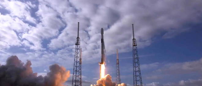 La fusee Falcon 9 de SpaceX a decolle dimanche 24 janvier.
