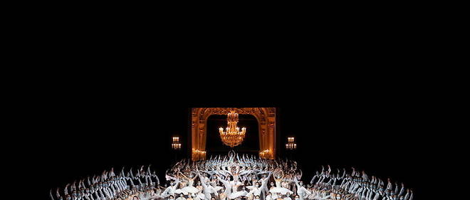 Final du defile du ballet de l'ecole de l'Opera de Paris.
